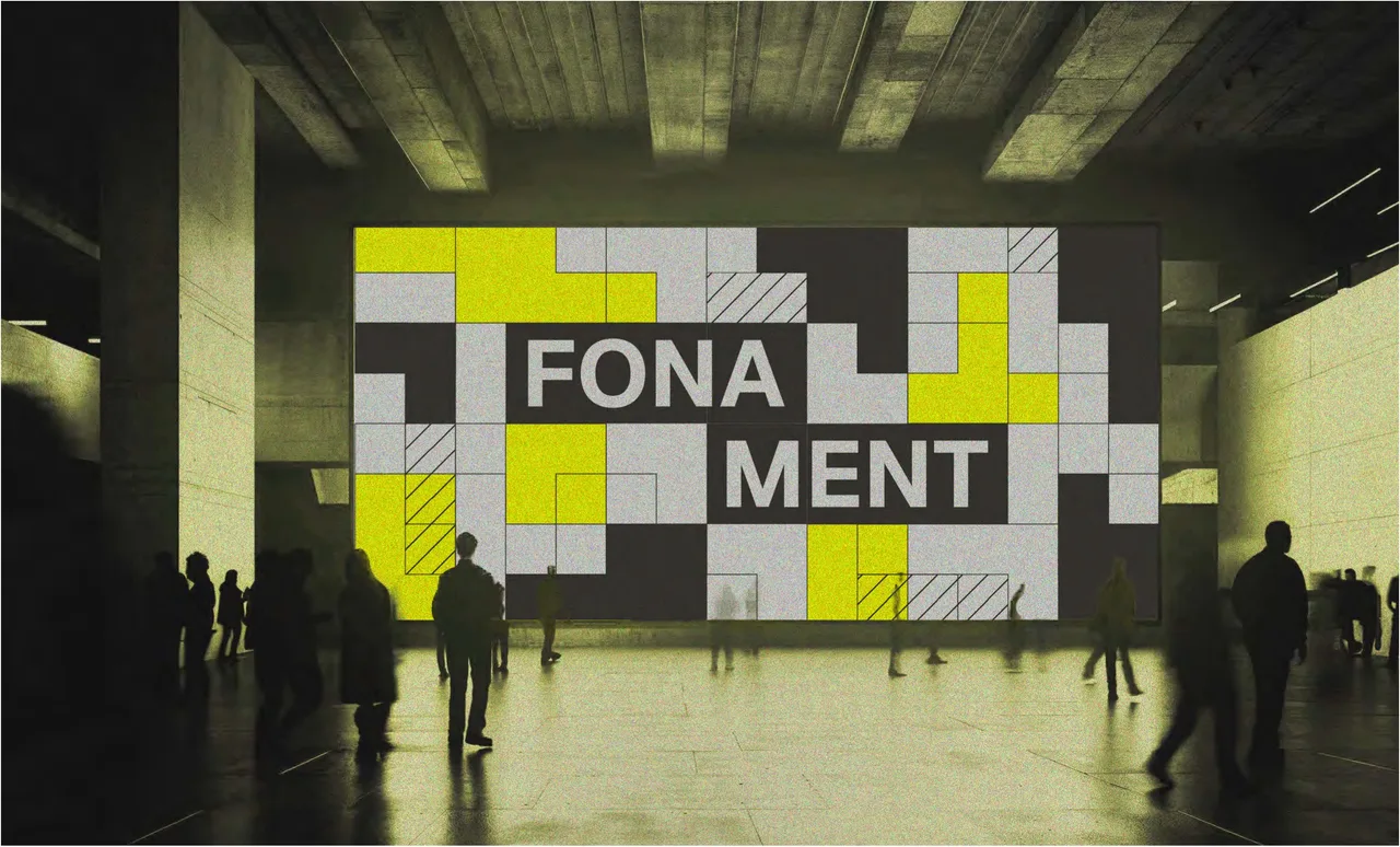 Nom i identitat d'un festival d'arquitectura: pantalla gran amb el logotip FONA/MENT sobre una retícula de blocs grisos i grocs